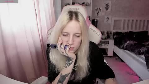 Rapunzel online show from 02/03/26, 01:16