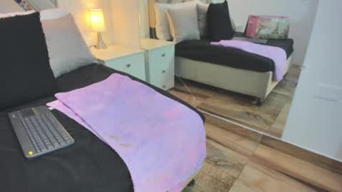 Raquel Moore  online show from 02/01/26, 09:57