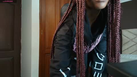 Raquel online show from 01/30/25, 11:33