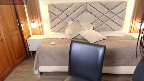 Raquel online show from 06/18/26, 11:58