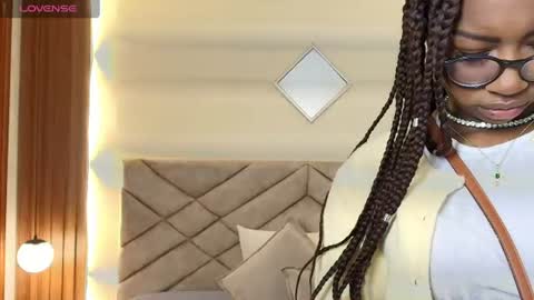 Raquel online show from 06/30/26, 12:06