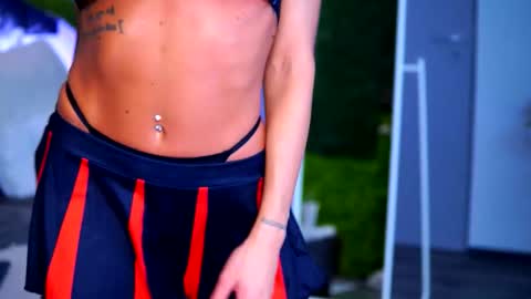 Raquelle online show from 10/31/25, 10:16