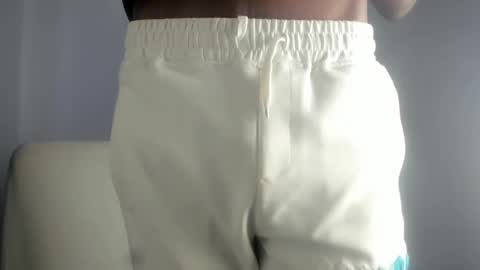 Snapshot of rarespecies21 chatting on 01/29/25, 10:05 rarespecies21 online show from 01/29/25, 10:05