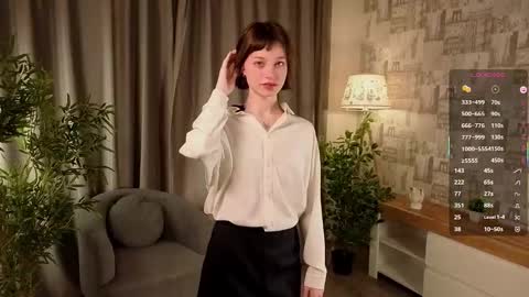 Nicole online show from 10/22/25, 01:28