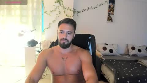 Snapshot of raulmaxel chatting on 07/04/26, 02:29 RaulMaxel online show from 07/04/26, 02:29