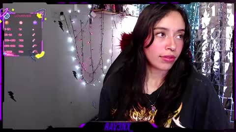 Snapshot of rav3nx_ chatting on 04/15/26, 04:14 online show from 04/15/26, 04:14