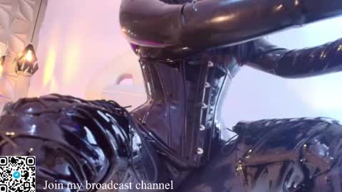   online show from 11/06/25, 03:57