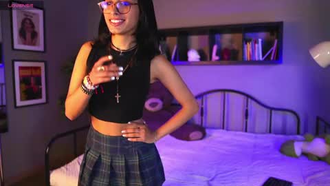 Snapshot of raven_bliss chatting on 05/23/26, 02:32 raven_bliss online show from 05/23/26, 02:32