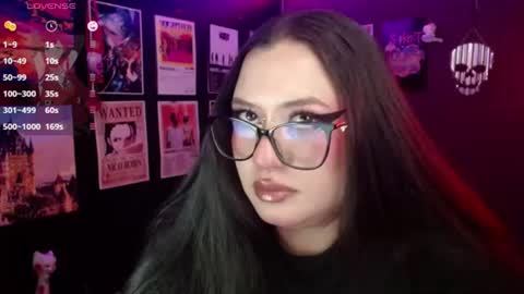 Snapshot of raven_darkk chatting on 06/26/26, 06:23 Raven online show from 06/26/26, 06:23