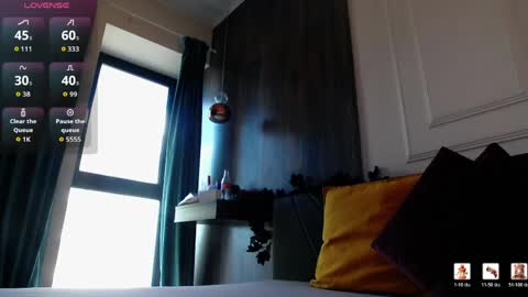 Raven Foxxy online show from 04/27/26, 05:49