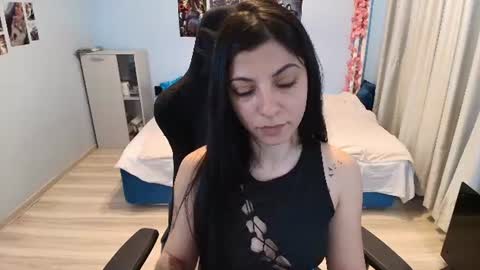 raven_haired_goddess online show from 06/29/26, 08:09