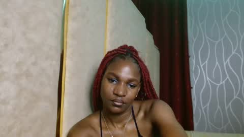 Snapshot of raven_luxe chatting on 05/07/26, 07:41 Raven online show from 05/07/26, 07:41