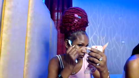 Snapshot of raven_luxe chatting on 05/30/26, 12:13 Raven online show from 05/30/26, 12:13