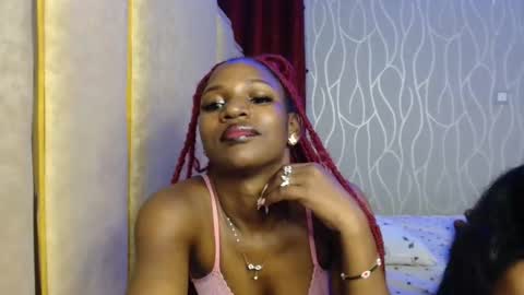 Snapshot of raven_luxe chatting on 06/02/26, 12:23 Raven online show from 06/02/26, 12:23