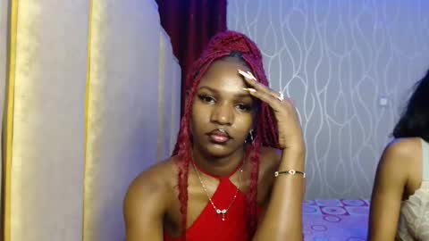 Snapshot of raven_luxe chatting on 06/05/26, 08:47 Raven online show from 06/05/26, 08:47