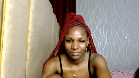 Snapshot of raven_luxe chatting on 06/11/26, 07:12 Raven online show from 06/11/26, 07:12
