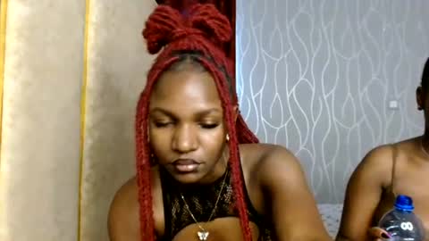 Snapshot of raven_luxe chatting on 06/17/26, 01:45 Raven online show from 06/17/26, 01:45