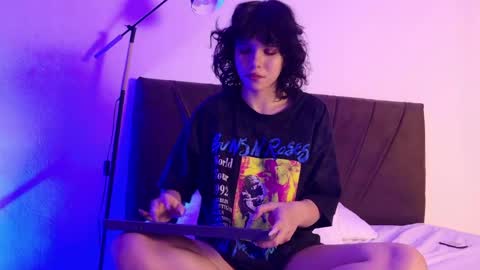   online show from 06/03/26, 02:33