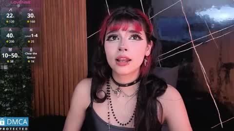 raven_rox_ online show from 04/16/26, 07:14
