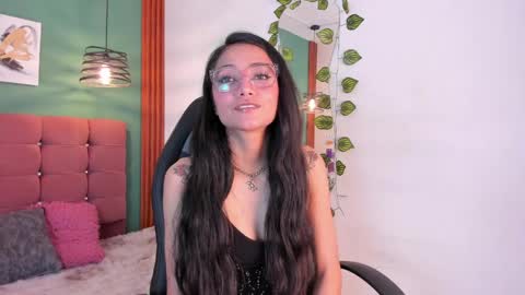 raven_smith_ online show from 06/04/26, 06:08