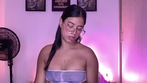 Snapshot of raven_stonee01 chatting on 07/10/26, 12:59 RAVEN online show from 07/10/26, 12:59