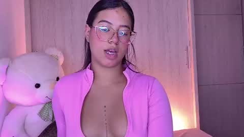 Snapshot of raven_stonee01 chatting on 07/16/26, 12:27 RAVEN online show from 07/16/26, 12:27