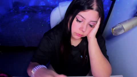 Snapshot of raven_toky0 chatting on 01/25/25, 04:45 Raven online show from 01/25/25, 04:45