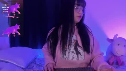 Snapshot of ravendark_666 chatting on 11/17/25, 01:22 Raven online show from 11/17/25, 01:22