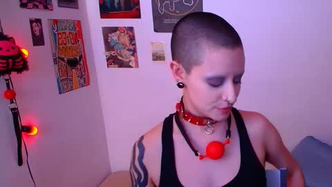 Snapshot of ravendarkness_ chatting on 02/21/26, 08:54 ravendarkness_ online show from 02/21/26, 08:54