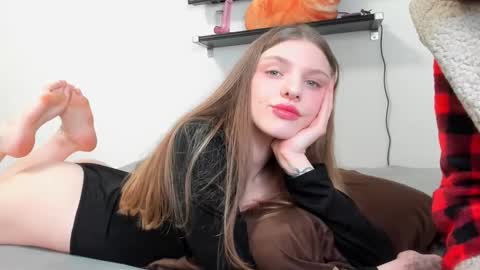 Snapshot of raveneusbiter chatting on 02/15/26, 07:49 Raveneusbiter online show from 02/15/26, 07:49