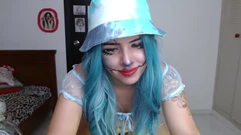 ravenlotus online show from 10/31/25, 07:37