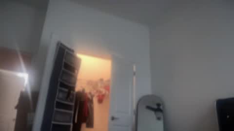 Snapshot of ravenrayyy chatting on 10/19/25, 12:17 Raven Ray online show from 10/19/25, 12:17