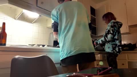 Snapshot of ravenxbeastie chatting on 02/14/25, 04:15 ravenxbeastie online show from 02/14/25, 04:15