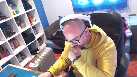 ravingr3d3 online show from 12/19/25, 11:50