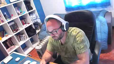 ravingr3d3 online show from 04/24/26, 08:28