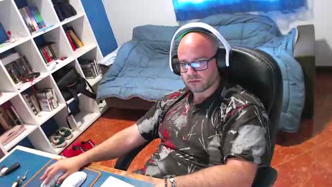 ravingr3d3 online show from 04/29/26, 05:30
