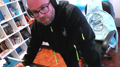 Snapshot of ravingr3d3 chatting on 05/11/26, 04:04 ravingr3d3 online show from 05/11/26, 04:04