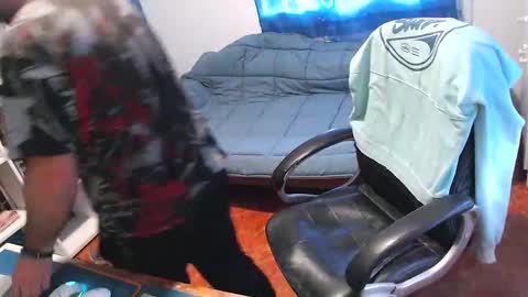 Snapshot of ravingr3d3 chatting on 05/12/26, 08:11 ravingr3d3 online show from 05/12/26, 08:11