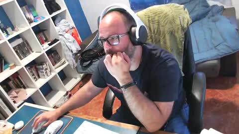 Snapshot of ravingr3d3 chatting on 05/18/26, 01:17 ravingr3d3 online show from 05/18/26, 01:17