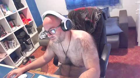 Snapshot of ravingr3d3 chatting on 05/26/26, 11:39 ravingr3d3 online show from 05/26/26, 11:39