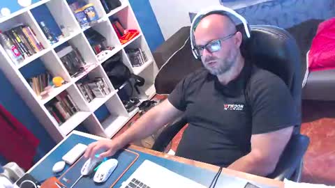 ravingr3d3 online show from 06/23/26, 09:18