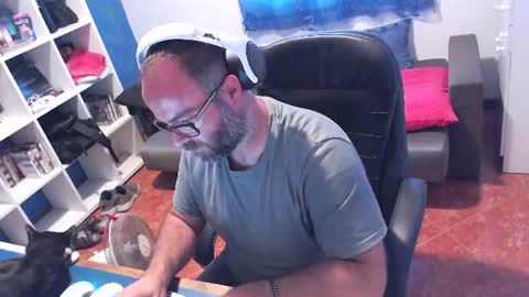 ravingr3d3 online show from 07/28/26, 11:17