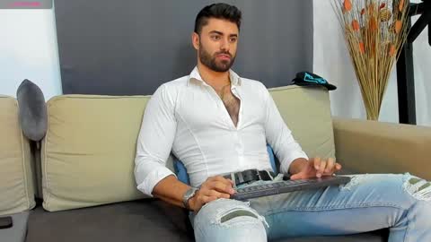 Snapshot of rawadam chatting on 12/02/24, 05:15 Adam online show from 12/02/24, 05:15