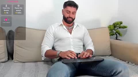 Snapshot of rawadam chatting on 10/08/25, 11:30 Adam online show from 10/08/25, 11:30