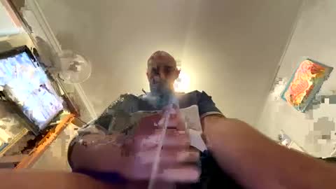 Snapshot of rawdillz121 chatting on 03/10/25, 05:00 Down under guy online show from 03/10/25, 05:00