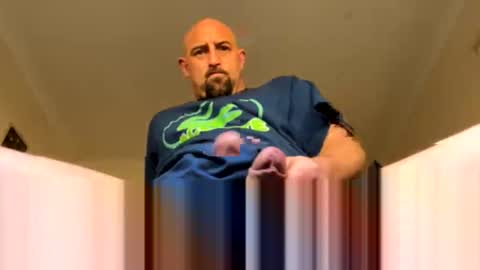 Snapshot of rawdillz121 chatting on 09/28/25, 10:04 Down under guy online show from 09/28/25, 10:04