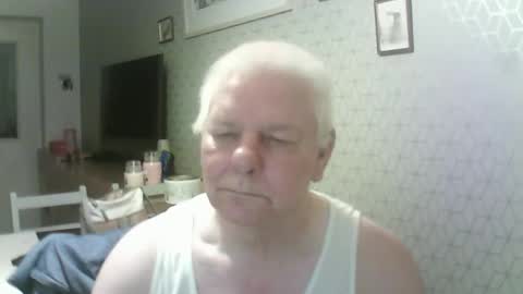 Snapshot of ray47 chatting on 01/13/26, 10:59 ray47 online show from 01/13/26, 10:59