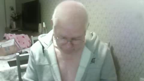 Snapshot of ray47 chatting on 03/16/26, 10:47 ray47 online show from 03/16/26, 10:47