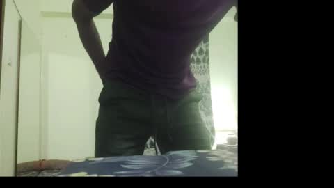 Snapshot of ray936174 chatting on 03/17/26, 04:43 ray936174 online show from 03/17/26, 04:43