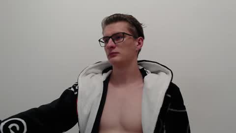 Snapshot of ray_booy chatting on 12/06/24, 07:23 Ray Booy online show from 12/06/24, 07:23